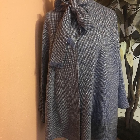 ❌❌SOLD❌❌. Wool shawl - Picture 2 of 2